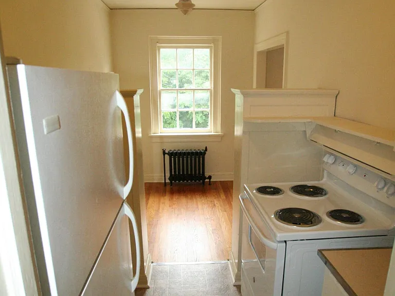2402 Clark Ave #10 — Photo 6