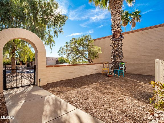 4th image of 5291 N Fort Yuma Trl