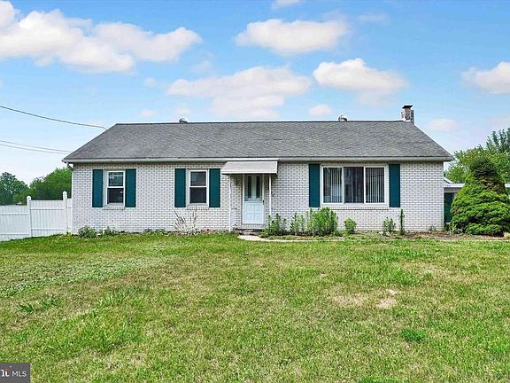 5th image of 790 Church Rd