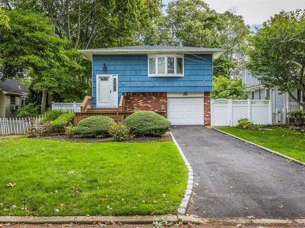 157 Cadman Avenue, Babylon, NY 11702