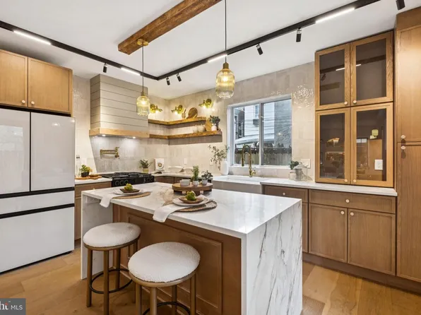 1418 Orange St, Philadelphia, PA 19125