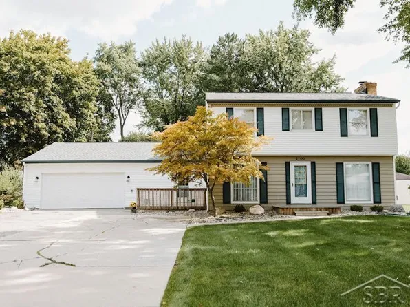 1100 Cranbrook Dr, Saginaw, MI 48638