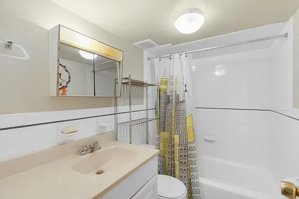 Rented by LG Fairmont Group | media 19