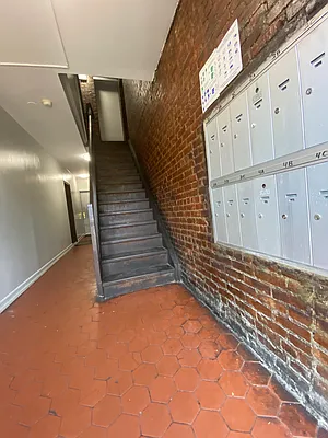 Rented by Access Unlimited Real Estate Inc | media 19