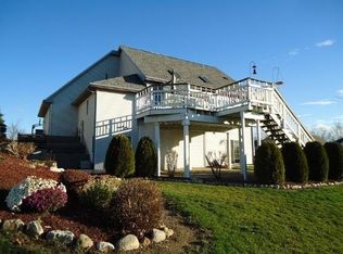 1302 Wolf Dr, West Bend, WI 53090