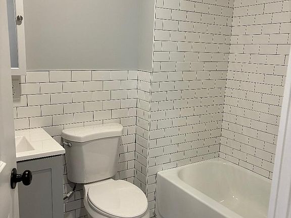 5th image of 93-95 Charles St #2