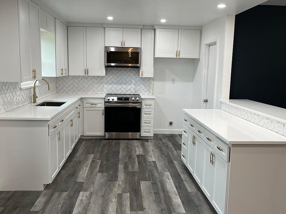 1st image of 407 Pearly Top Dr