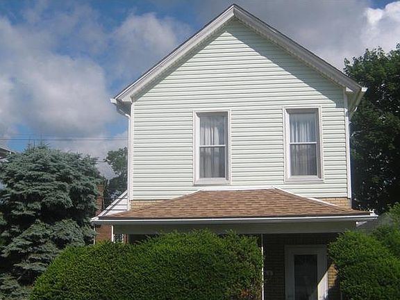 3rd image of 403 Guy St