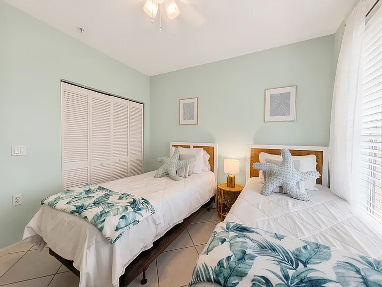 8175 Celeste Dr #1230 — Photo 35