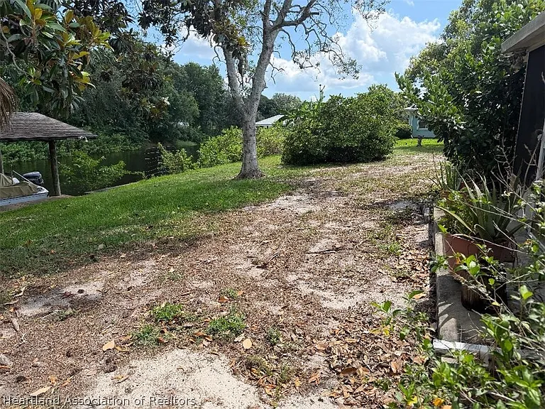 140 Citrus Rd NE — Photo 2
