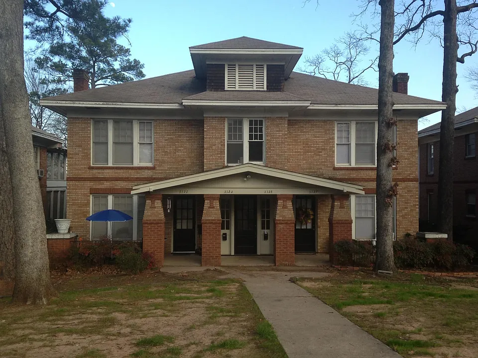 3121 Centenary Blvd