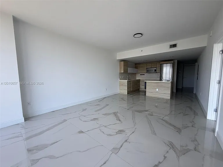16385 Biscayne Blvd #717 — Photo 24