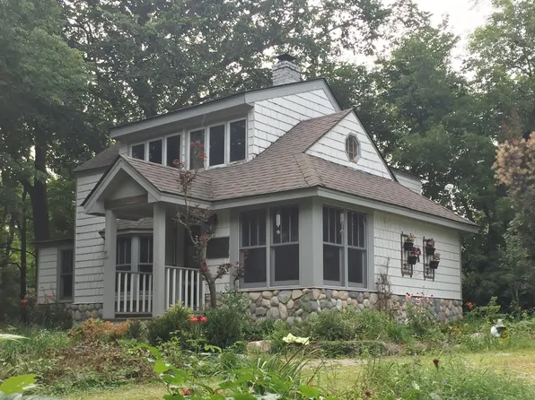 14108 Kinsel Rd, Minnetonka, MN 55345