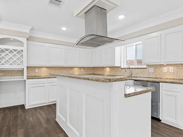 11804 Westmere Dr, Houston, TX 77077