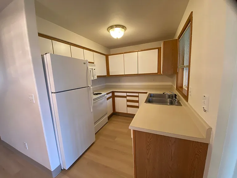 4257 Wintergreen Cir #103 — Photo 2