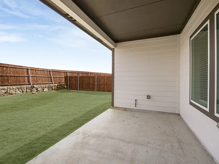 1574 Brooke Dr — Photo 21