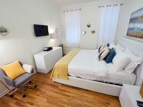 2nd image of 331 E 14th St APT 3D