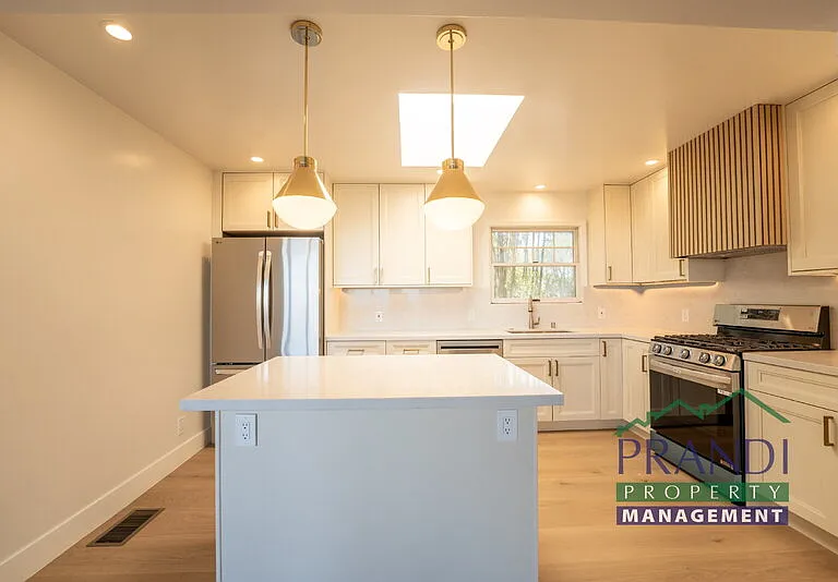 645 Fawn Dr — Photo 8