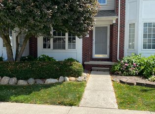 50584 Woodbury Dr, New Baltimore, MI 48047