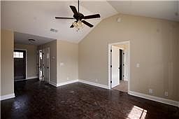 3rd image of 1492 Amberley Dr