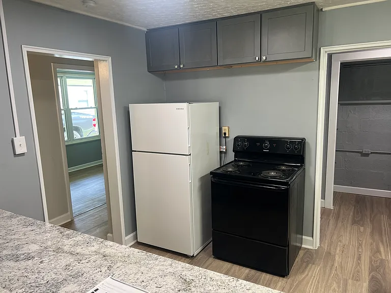 110 S Purdue Ave — Photo 14