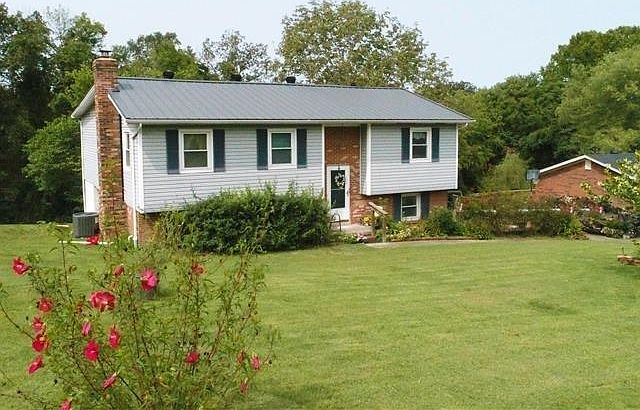 1st image of 110 Forest Hill Dr