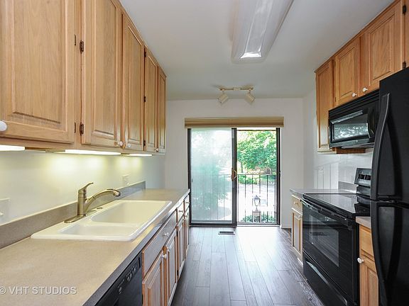 3rd image of 1711 Northfield Sq APT D