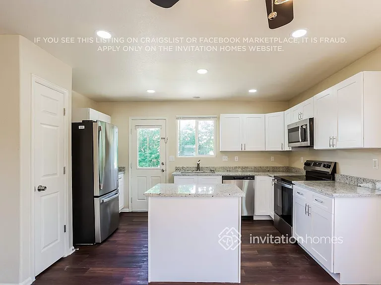 2205 E 127th Pl — Photo 8