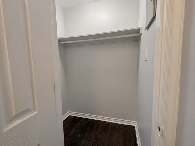 2150 Queen St E #23 — Photo 7