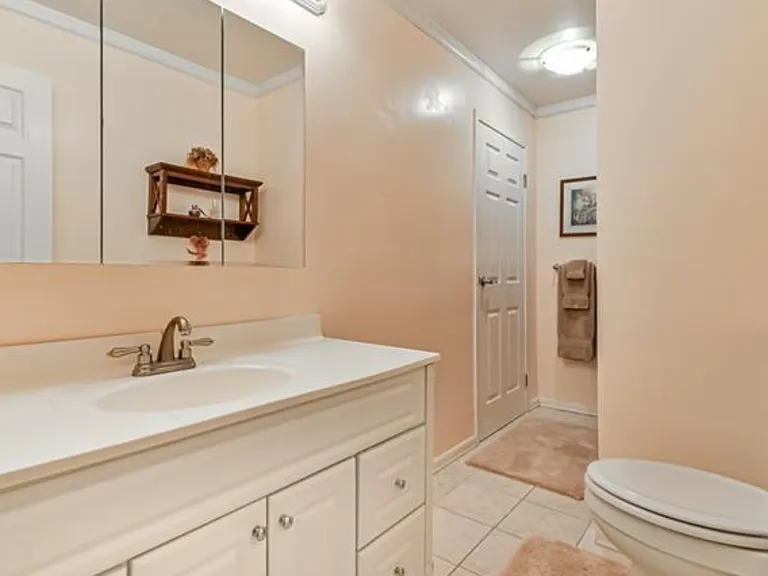 105 Shady Spring Rd — Photo 6
