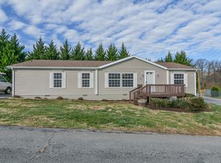 102 Foster Aly, Erwin, TN 37650