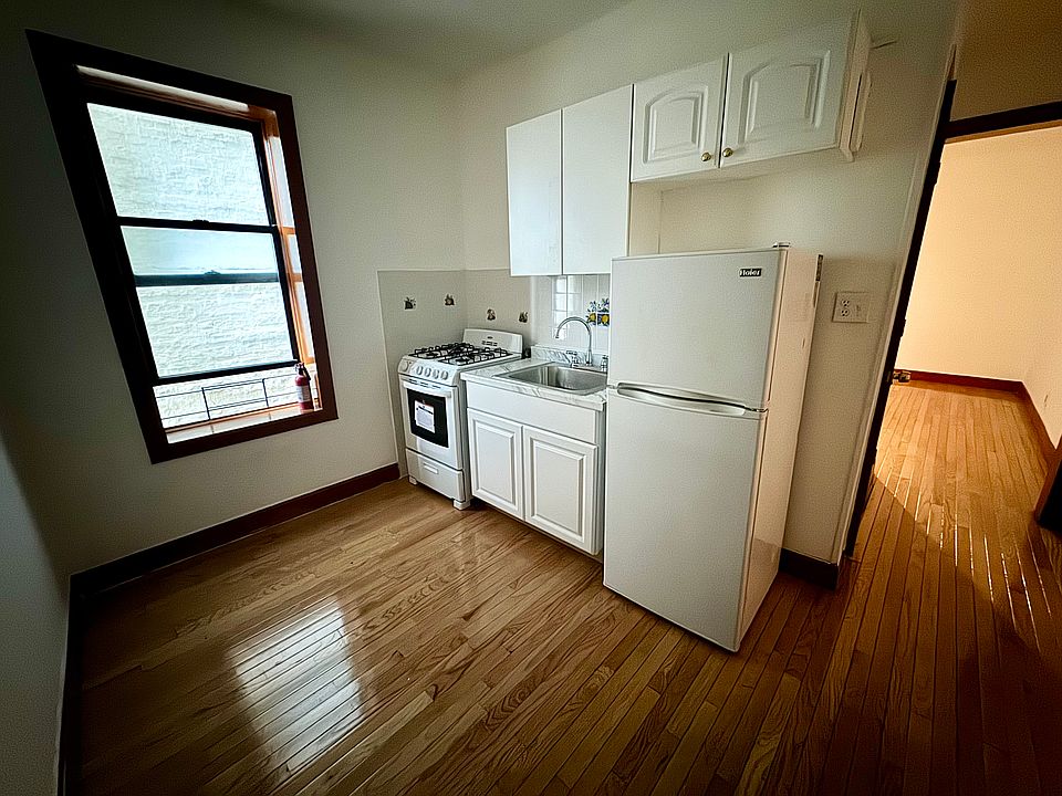 1st image of 314 Bedford Ave APT B1