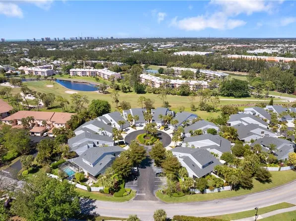 215 Woodshire LN, NAPLES, FL 34105