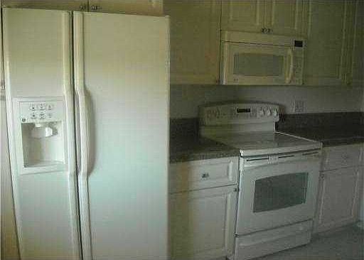 5th image of 31 W Harbour Isle Drive #Ph05
