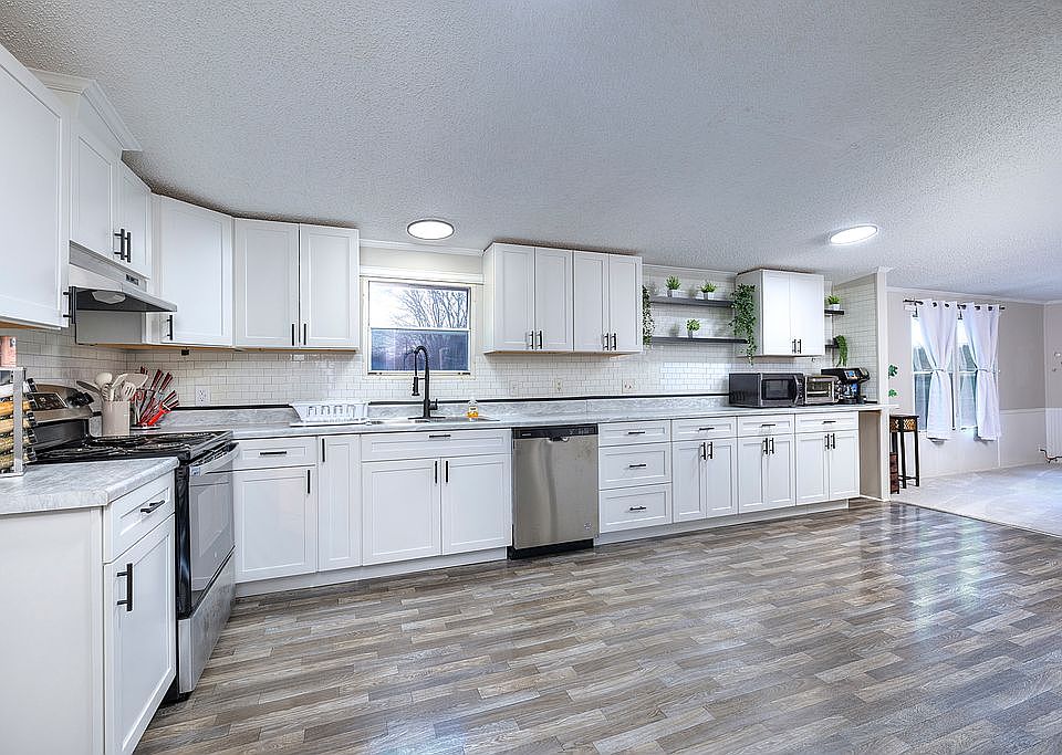 1st image of 4260 Zachary Rd