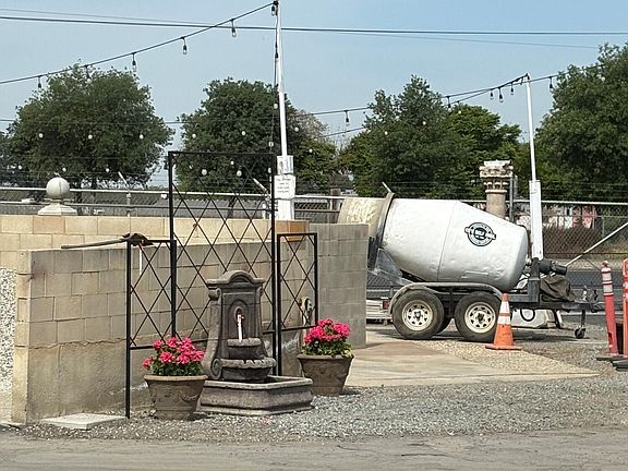 4th image of 26300 N Mooney