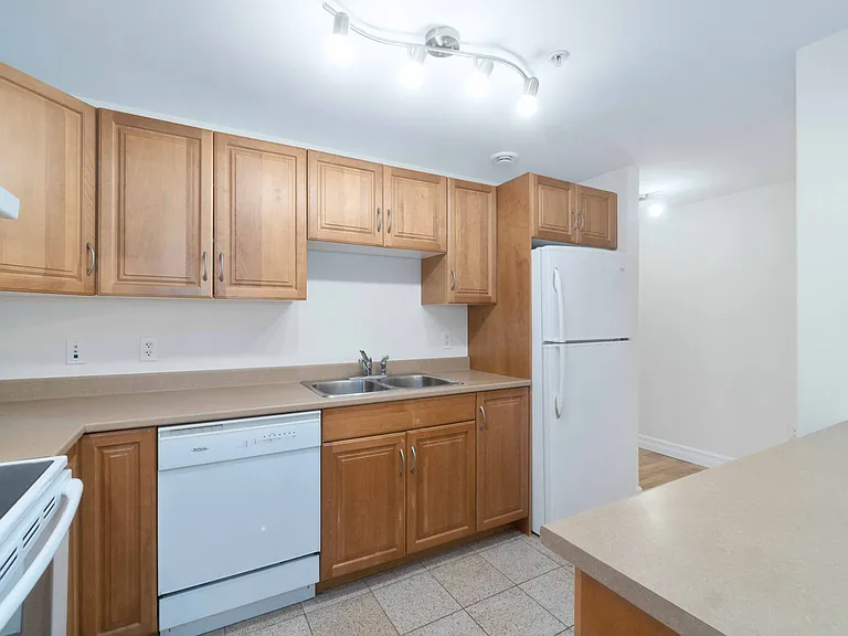 10 Horizon Ct #1903 — Photo 6