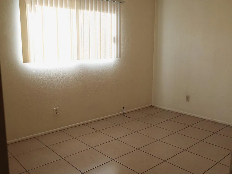 6713 W Palmaire Ave #2 — Photo 12