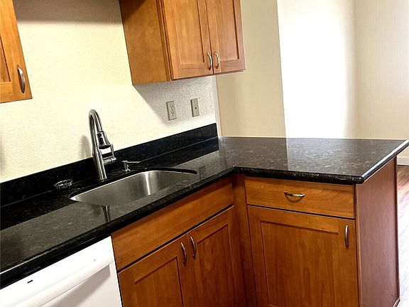 4th image of 10018 Golden Given Road E #33