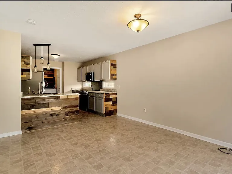 548 Scotch Pine Dr — Photo 5