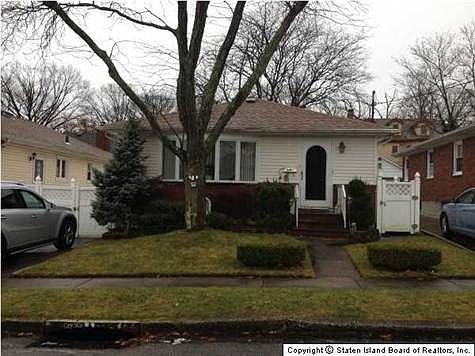 1st image of 32 Clarence Pl