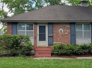 8401 W 83rd St, Overland Park, KS 66204