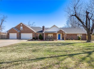 1925 S 21st St, Rogers, AR 72758