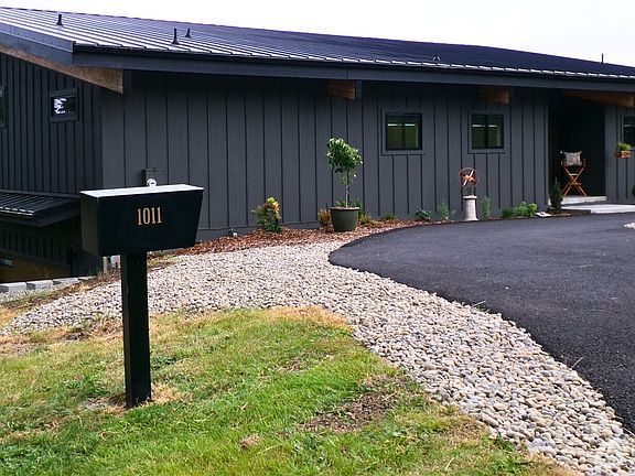 2nd image of 1011 Alden Road