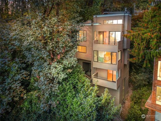 436 36th Avenue, Seattle, WA 98122