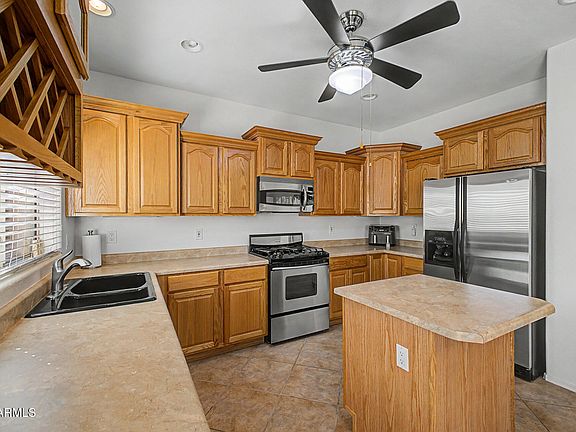 3rd image of 3774 S LAUREL Way