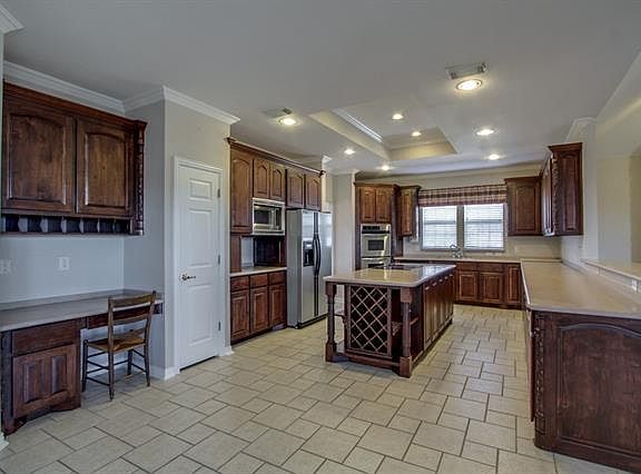 4th image of 7809 Steeplechase Cir