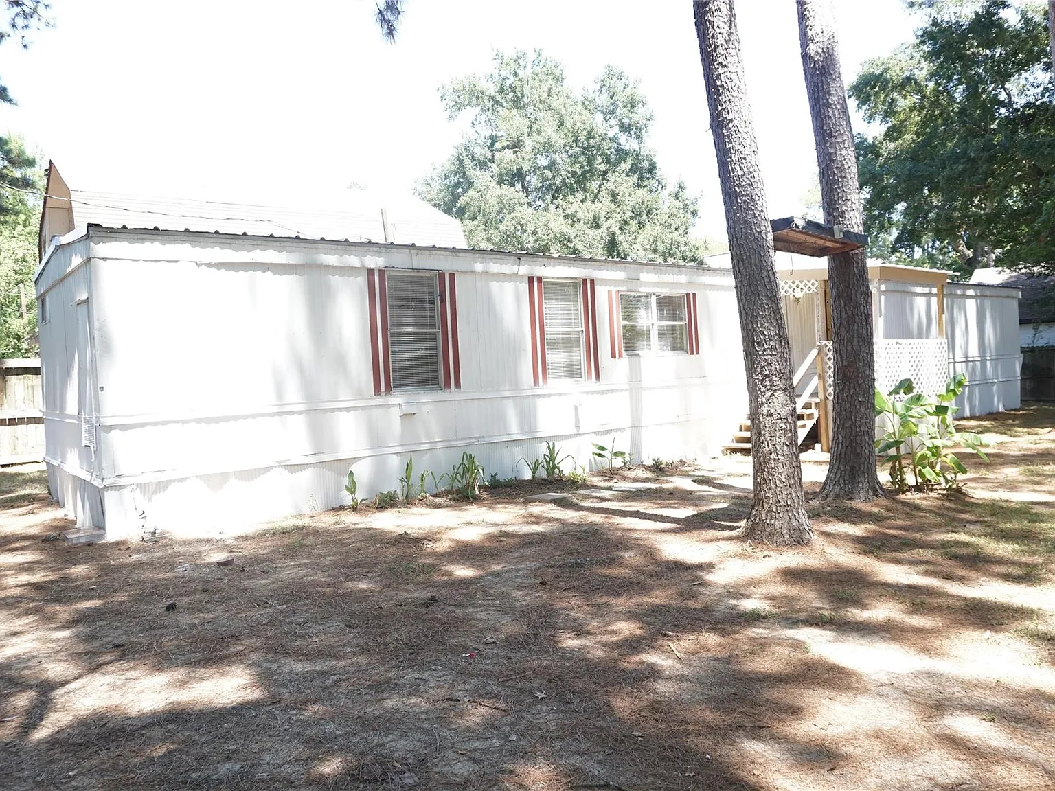 3 bed, 2.0 bath, 980 sqft, $1,250 — Photo 2