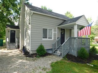 1048 E Turkeyfoot Lake Rd, Akron, OH 44312
