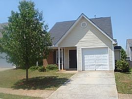 2nd image of 415 Kara Ln